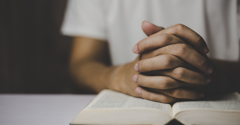 Молитися про відродження — в чужій церкві